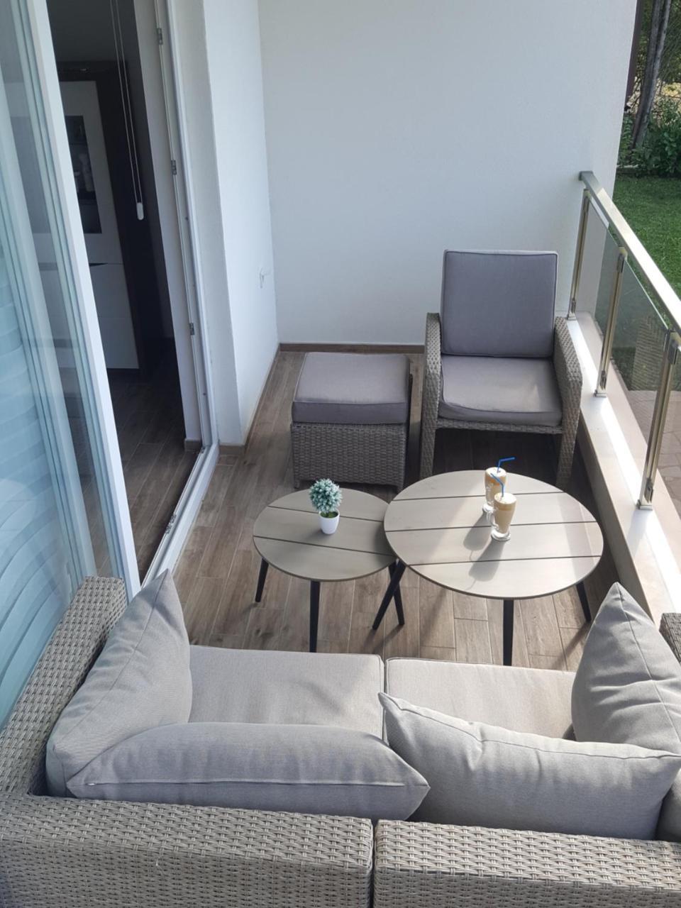 Apartments Sunny Hill ติวัต ภายนอก รูปภาพ